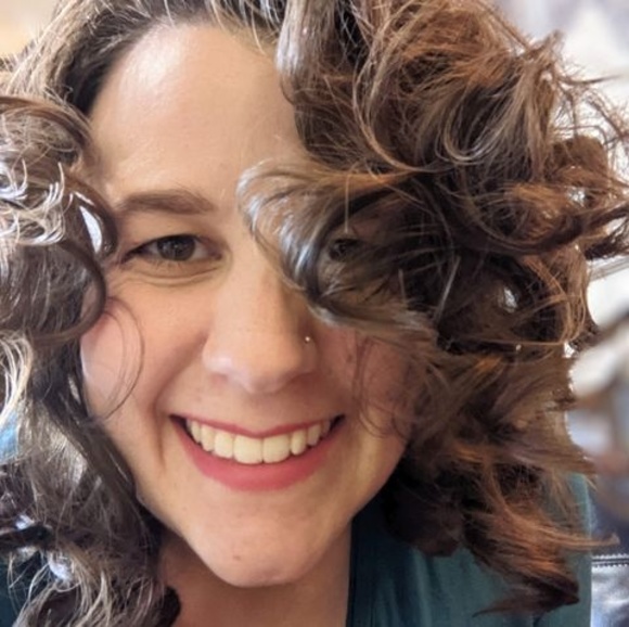 Meet your Posher, Hailey - Picture 1 of 1